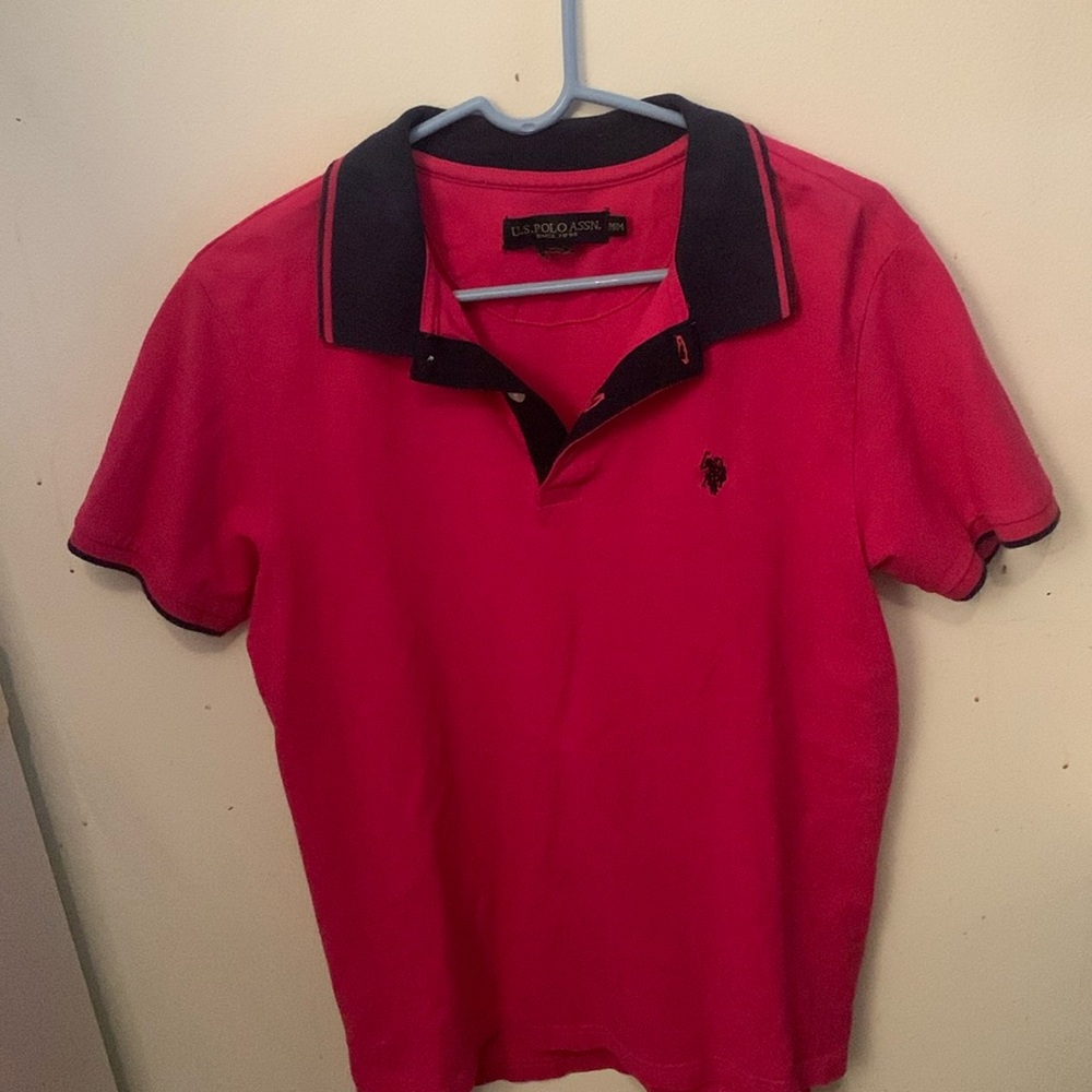 Incredibly Gorgeous Pink Polo W/ Dark Blue Collar Trim US Polo Assn SZ Medium 🔥